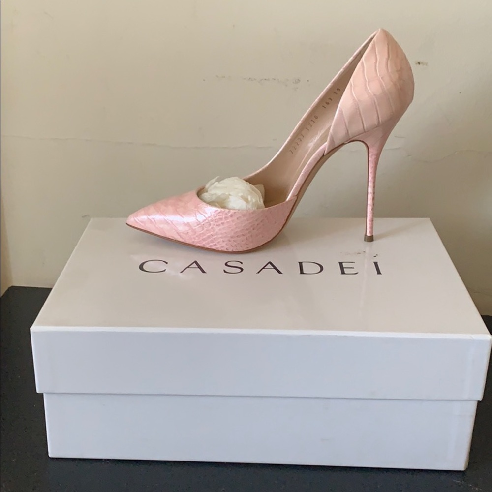Woman’s Shoes